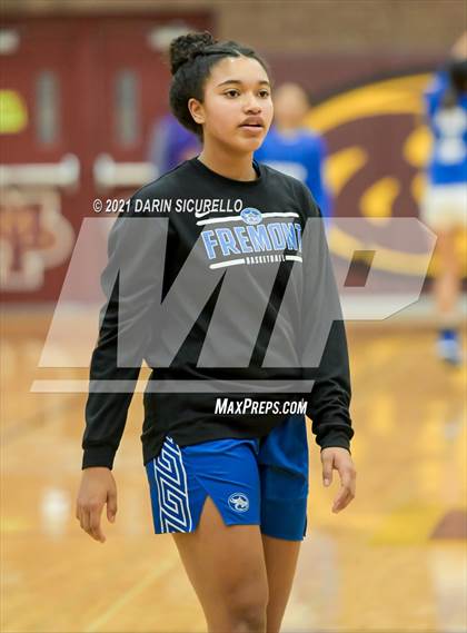 Thumbnail 2 in La Jolla Country Day vs. Fremont (Nike Tournament of Champions) photogallery.