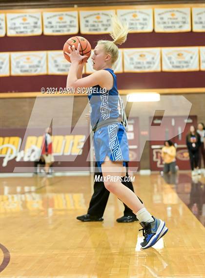 Thumbnail 1 in La Jolla Country Day vs. Fremont (Nike Tournament of Champions) photogallery.