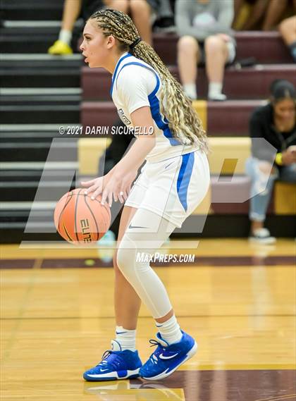 Thumbnail 2 in La Jolla Country Day vs. Fremont (Nike Tournament of Champions) photogallery.