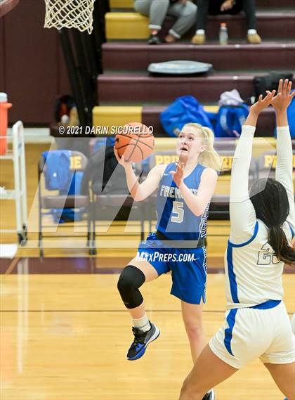 Thumbnail 2 in La Jolla Country Day vs. Fremont (Nike Tournament of Champions) photogallery.