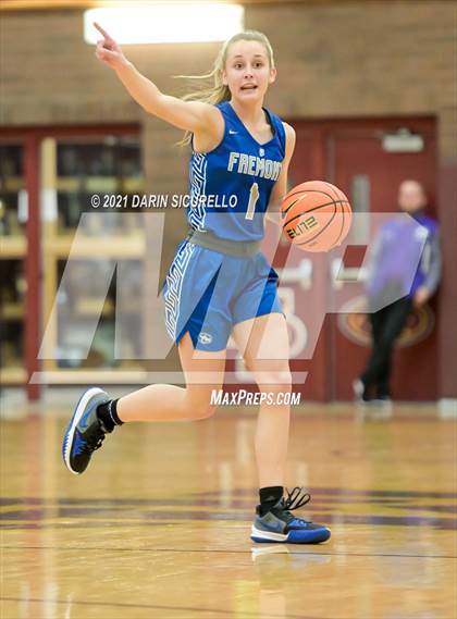 Thumbnail 3 in La Jolla Country Day vs. Fremont (Nike Tournament of Champions) photogallery.