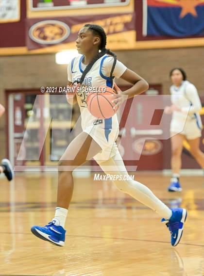 Thumbnail 1 in La Jolla Country Day vs. Fremont (Nike Tournament of Champions) photogallery.