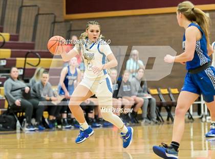 Thumbnail 3 in La Jolla Country Day vs. Fremont (Nike Tournament of Champions) photogallery.