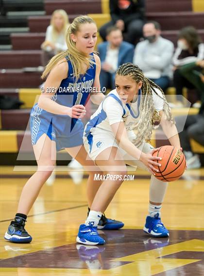 Thumbnail 3 in La Jolla Country Day vs. Fremont (Nike Tournament of Champions) photogallery.