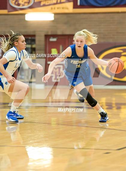 Thumbnail 3 in La Jolla Country Day vs. Fremont (Nike Tournament of Champions) photogallery.