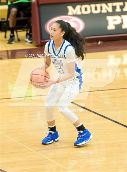 Thumbnail 3 in La Jolla Country Day vs. Fremont (Nike Tournament of Champions) photogallery.
