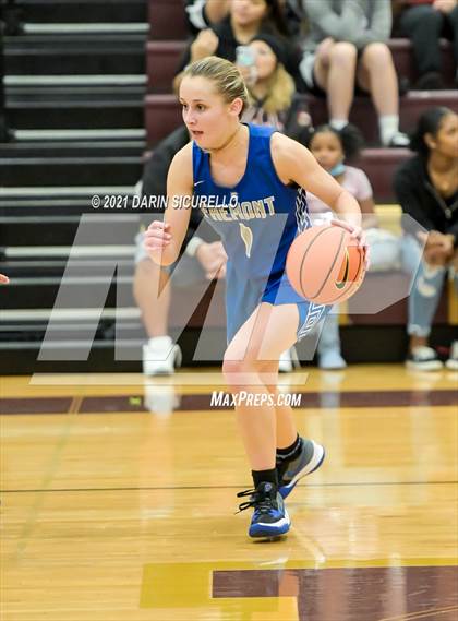 Thumbnail 1 in La Jolla Country Day vs. Fremont (Nike Tournament of Champions) photogallery.
