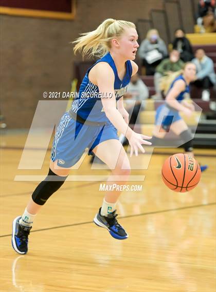 Thumbnail 1 in La Jolla Country Day vs. Fremont (Nike Tournament of Champions) photogallery.