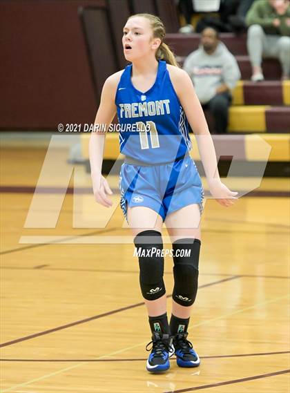Thumbnail 3 in La Jolla Country Day vs. Fremont (Nike Tournament of Champions) photogallery.