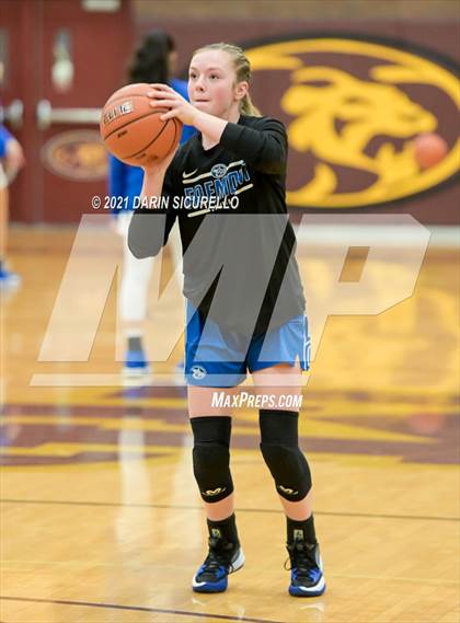 Thumbnail 2 in La Jolla Country Day vs. Fremont (Nike Tournament of Champions) photogallery.