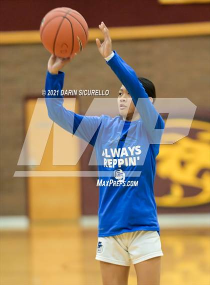 Thumbnail 2 in La Jolla Country Day vs. Fremont (Nike Tournament of Champions) photogallery.