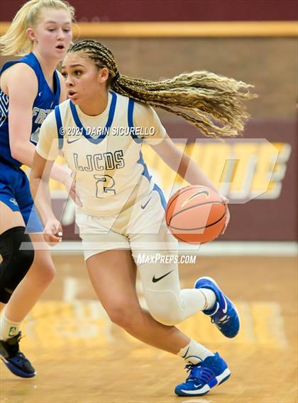 Thumbnail 2 in La Jolla Country Day vs. Fremont (Nike Tournament of Champions) photogallery.