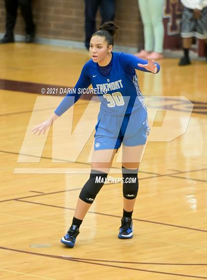 Thumbnail 1 in La Jolla Country Day vs. Fremont (Nike Tournament of Champions) photogallery.