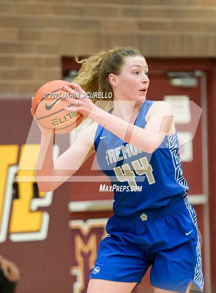 Thumbnail 2 in La Jolla Country Day vs. Fremont (Nike Tournament of Champions) photogallery.