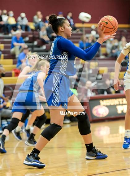 Thumbnail 3 in La Jolla Country Day vs. Fremont (Nike Tournament of Champions) photogallery.