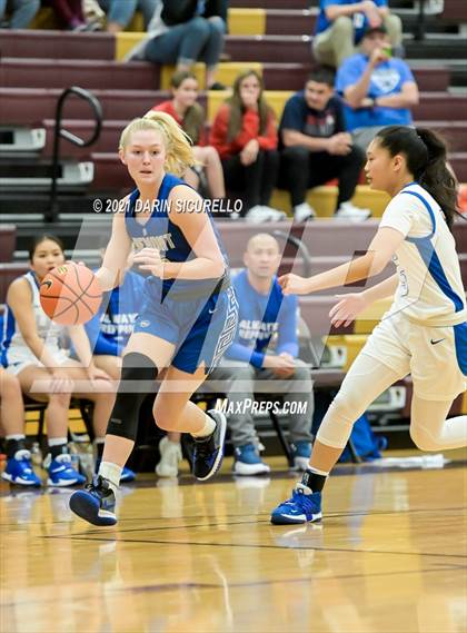 Thumbnail 3 in La Jolla Country Day vs. Fremont (Nike Tournament of Champions) photogallery.