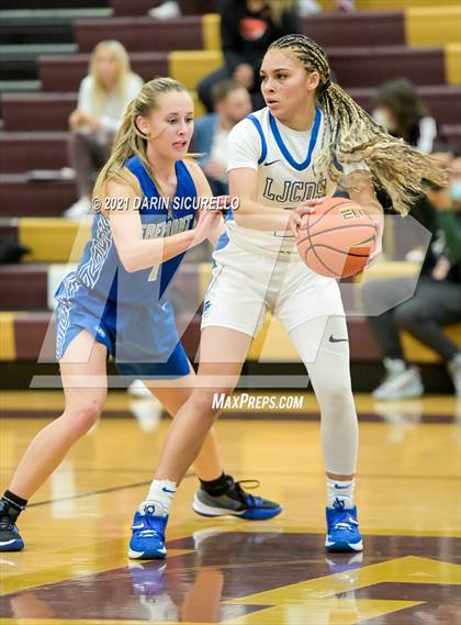 Thumbnail 2 in La Jolla Country Day vs. Fremont (Nike Tournament of Champions) photogallery.