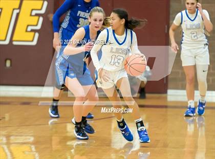 Thumbnail 3 in La Jolla Country Day vs. Fremont (Nike Tournament of Champions) photogallery.
