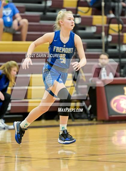 Thumbnail 3 in La Jolla Country Day vs. Fremont (Nike Tournament of Champions) photogallery.