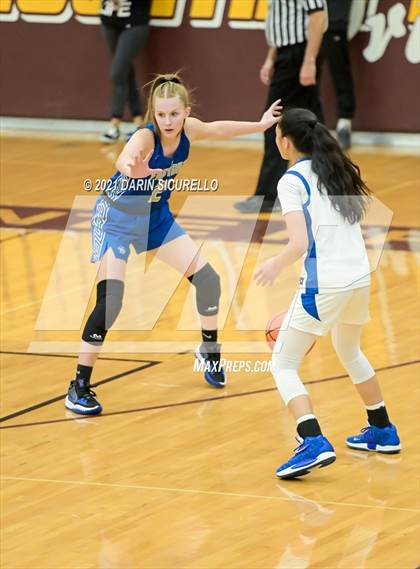 Thumbnail 1 in La Jolla Country Day vs. Fremont (Nike Tournament of Champions) photogallery.