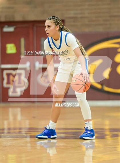Thumbnail 2 in La Jolla Country Day vs. Fremont (Nike Tournament of Champions) photogallery.
