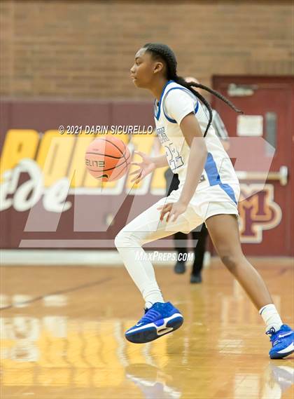 Thumbnail 2 in La Jolla Country Day vs. Fremont (Nike Tournament of Champions) photogallery.