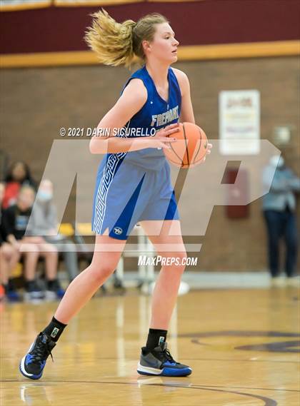 Thumbnail 1 in La Jolla Country Day vs. Fremont (Nike Tournament of Champions) photogallery.