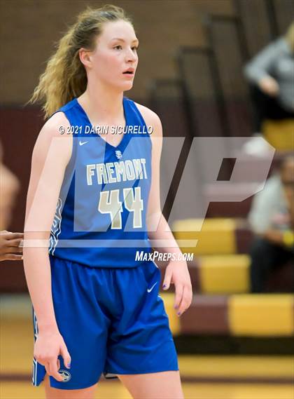 Thumbnail 2 in La Jolla Country Day vs. Fremont (Nike Tournament of Champions) photogallery.