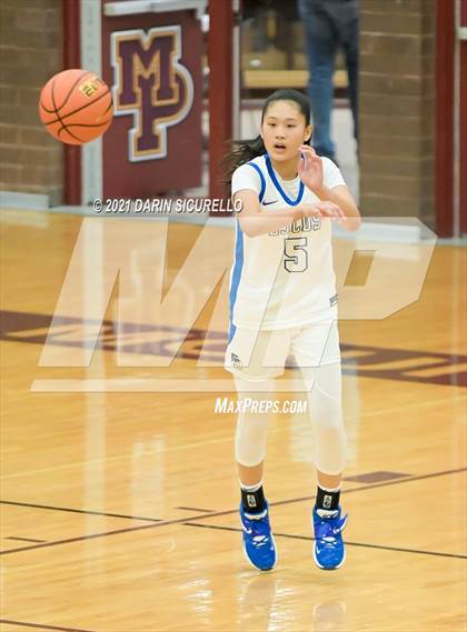 Thumbnail 1 in La Jolla Country Day vs. Fremont (Nike Tournament of Champions) photogallery.