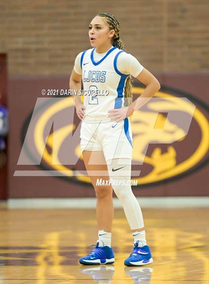 Thumbnail 2 in La Jolla Country Day vs. Fremont (Nike Tournament of Champions) photogallery.