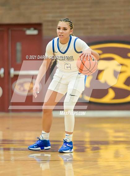 Thumbnail 1 in La Jolla Country Day vs. Fremont (Nike Tournament of Champions) photogallery.