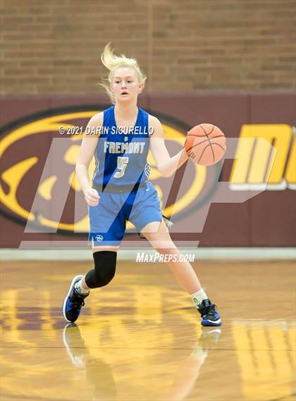 Thumbnail 1 in La Jolla Country Day vs. Fremont (Nike Tournament of Champions) photogallery.
