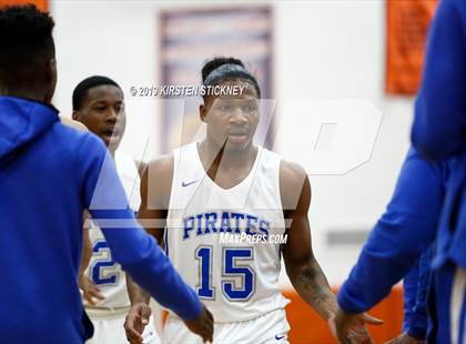 Thumbnail 2 in Lane Tech vs Proviso East (IHSA 4A Regional Semifinal) photogallery.