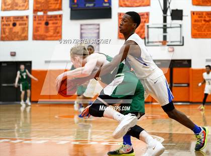 Thumbnail 3 in Lane Tech vs Proviso East (IHSA 4A Regional Semifinal) photogallery.