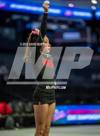 Thumbnail 2 in James Madison (VHSL Class 6 State Final) photogallery.