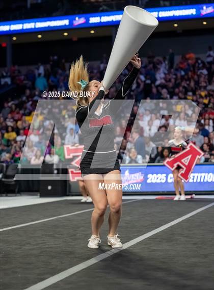 Thumbnail 1 in James Madison (VHSL Class 6 State Final) photogallery.