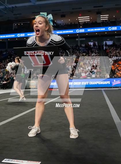 Thumbnail 3 in James Madison (VHSL Class 6 State Final) photogallery.