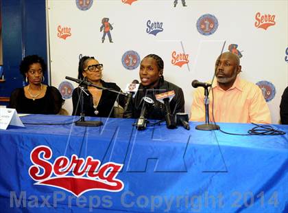 Thumbnail 3 in Adoree' Jackson Signing Day Ceremony photogallery.