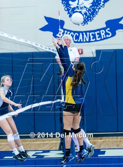Thumbnail 3 in Berkeley Prep vs. Steinbrenner (Berkeley JV Tournament) photogallery.