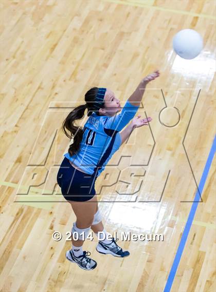 Thumbnail 1 in Berkeley Prep vs. Steinbrenner (Berkeley JV Tournament) photogallery.