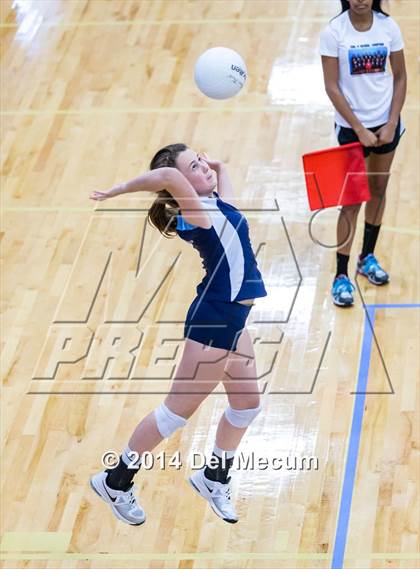 Thumbnail 1 in Berkeley Prep vs. Steinbrenner (Berkeley JV Tournament) photogallery.