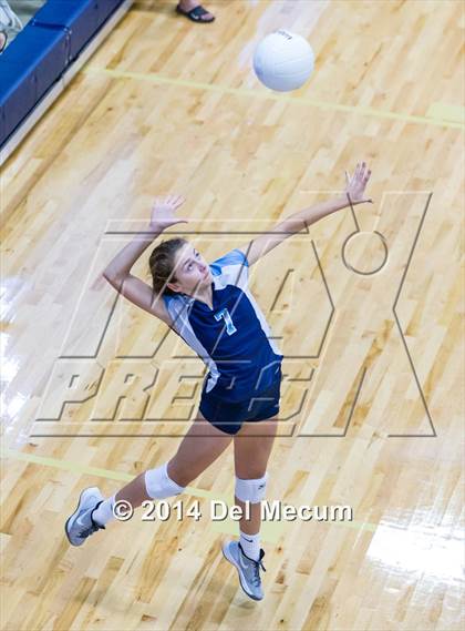 Thumbnail 2 in Berkeley Prep vs. Steinbrenner (Berkeley JV Tournament) photogallery.