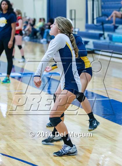 Thumbnail 2 in Berkeley Prep vs. Steinbrenner (Berkeley JV Tournament) photogallery.