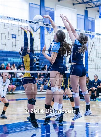 Thumbnail 2 in Berkeley Prep vs. Steinbrenner (Berkeley JV Tournament) photogallery.