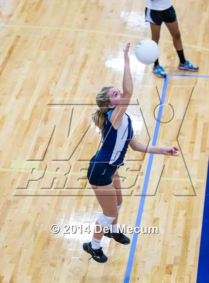 Thumbnail 2 in Berkeley Prep vs. Steinbrenner (Berkeley JV Tournament) photogallery.