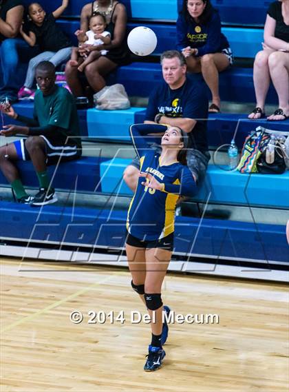 Thumbnail 2 in Berkeley Prep vs. Steinbrenner (Berkeley JV Tournament) photogallery.
