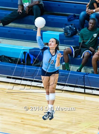 Thumbnail 3 in Berkeley Prep vs. Steinbrenner (Berkeley JV Tournament) photogallery.