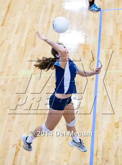 Thumbnail 2 in Berkeley Prep vs. Steinbrenner (Berkeley JV Tournament) photogallery.