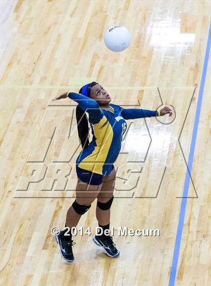 Thumbnail 2 in Berkeley Prep vs. Steinbrenner (Berkeley JV Tournament) photogallery.