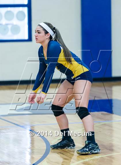 Thumbnail 1 in Berkeley Prep vs. Steinbrenner (Berkeley JV Tournament) photogallery.
